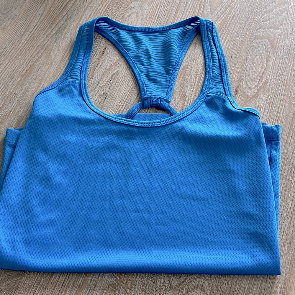 Marika Trek workout top